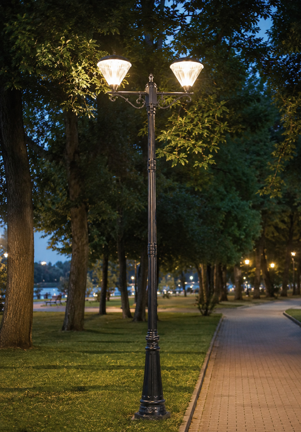Автономный парковый фонарь HS-Park 005-260-2 с опорой