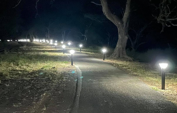 Solar Bollard Lights – ландшафтные столбики для парков и пешеходных зон